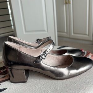 Louise et Cie Leather Mary Jane’s 6.5